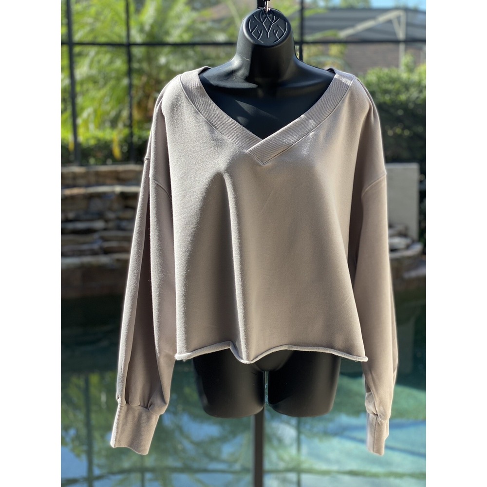 Nike Yoga Luxe V‑Neck Crop Sweatshirt Gray 2X NWT